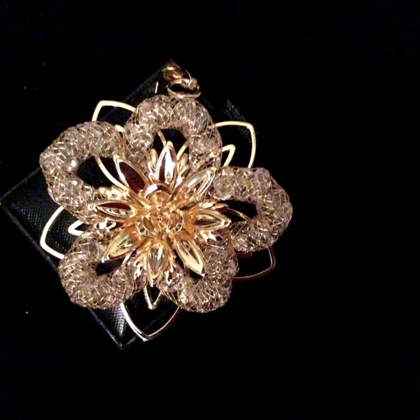 9098 <b><br />MESH FLOWER</b>